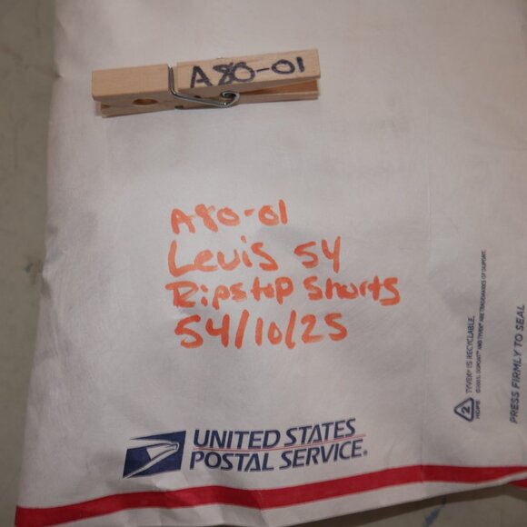 Levi's Carrier Cargo Shorts Men's Size 54 Loose Fit Ripstop Utility Beige/Tan - Picture 9 of 9